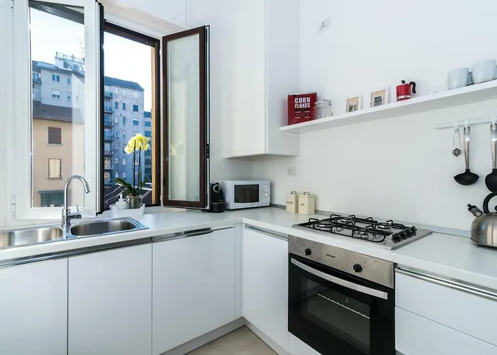 Lovely Cenisio Apartment